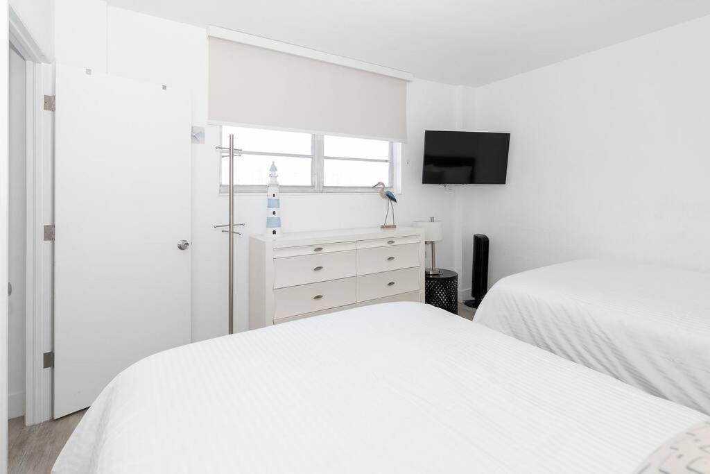 Stunning & Spacious Resort-Style Condo Across From Beach! Miami Beach Zewnętrze zdjęcie