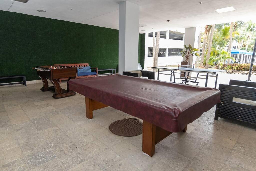 Stunning & Spacious Resort-Style Condo Across From Beach! Miami Beach Zewnętrze zdjęcie