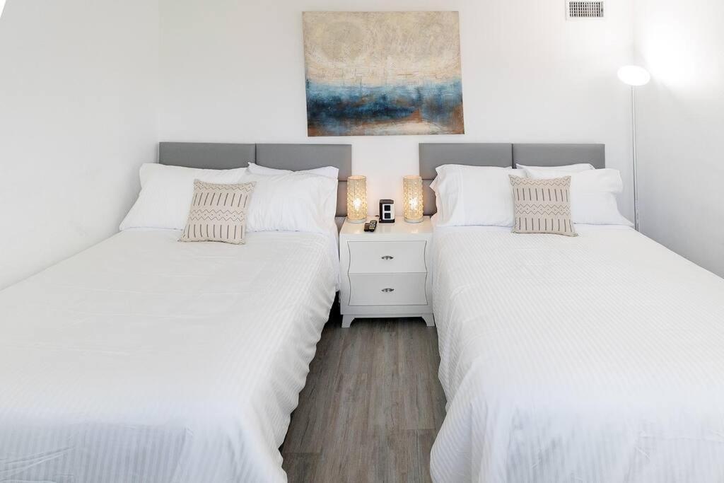 Stunning & Spacious Resort-Style Condo Across From Beach! Miami Beach Zewnętrze zdjęcie