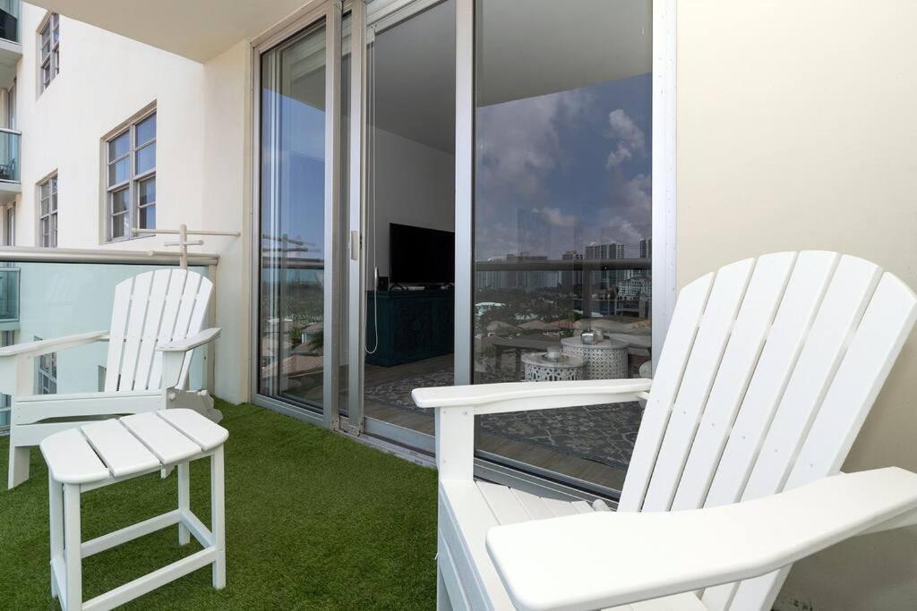 Stunning & Spacious Resort-Style Condo Across From Beach! Miami Beach Zewnętrze zdjęcie