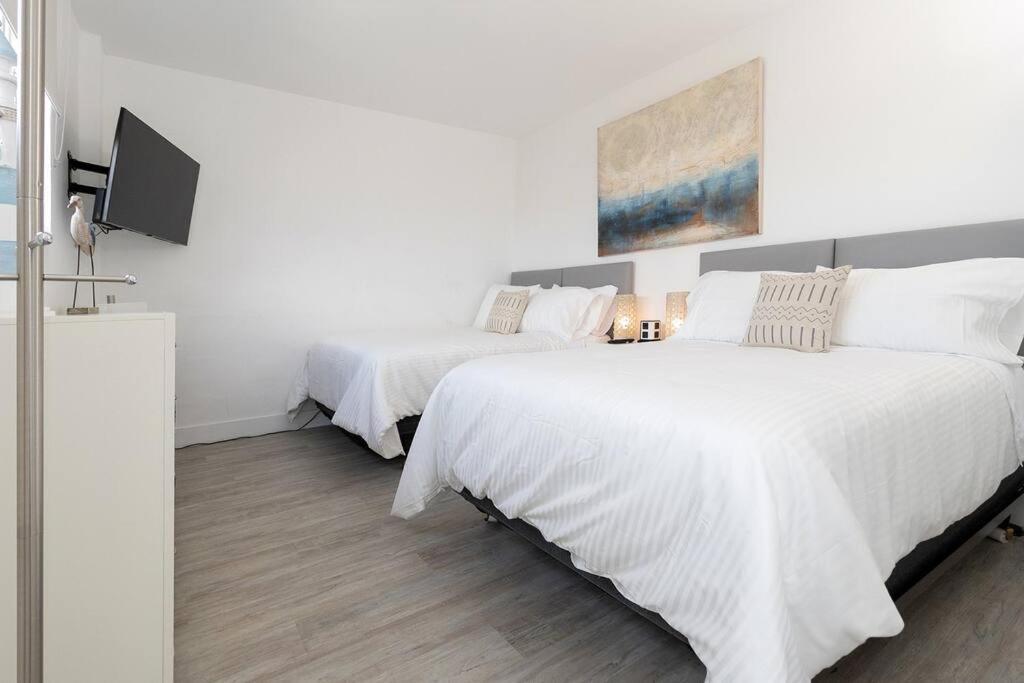 Stunning & Spacious Resort-Style Condo Across From Beach! Miami Beach Zewnętrze zdjęcie